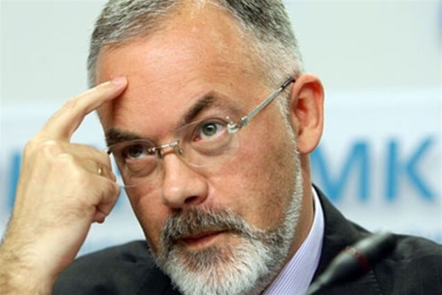 Табачник присвоїв Бандері нове звання