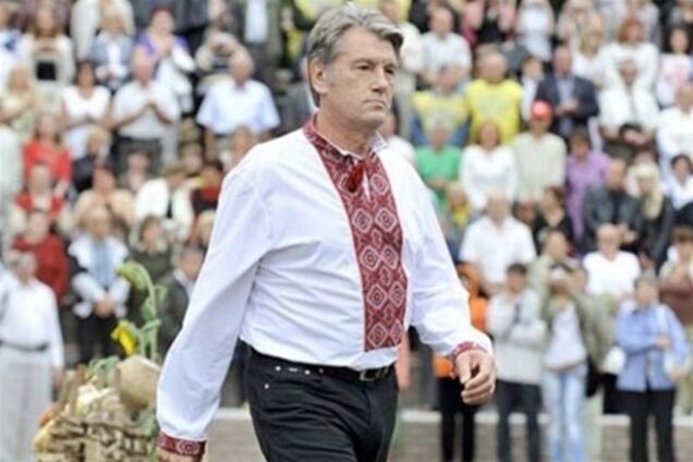 Ющенко будет собирать подписи за установку памятника Мазепе