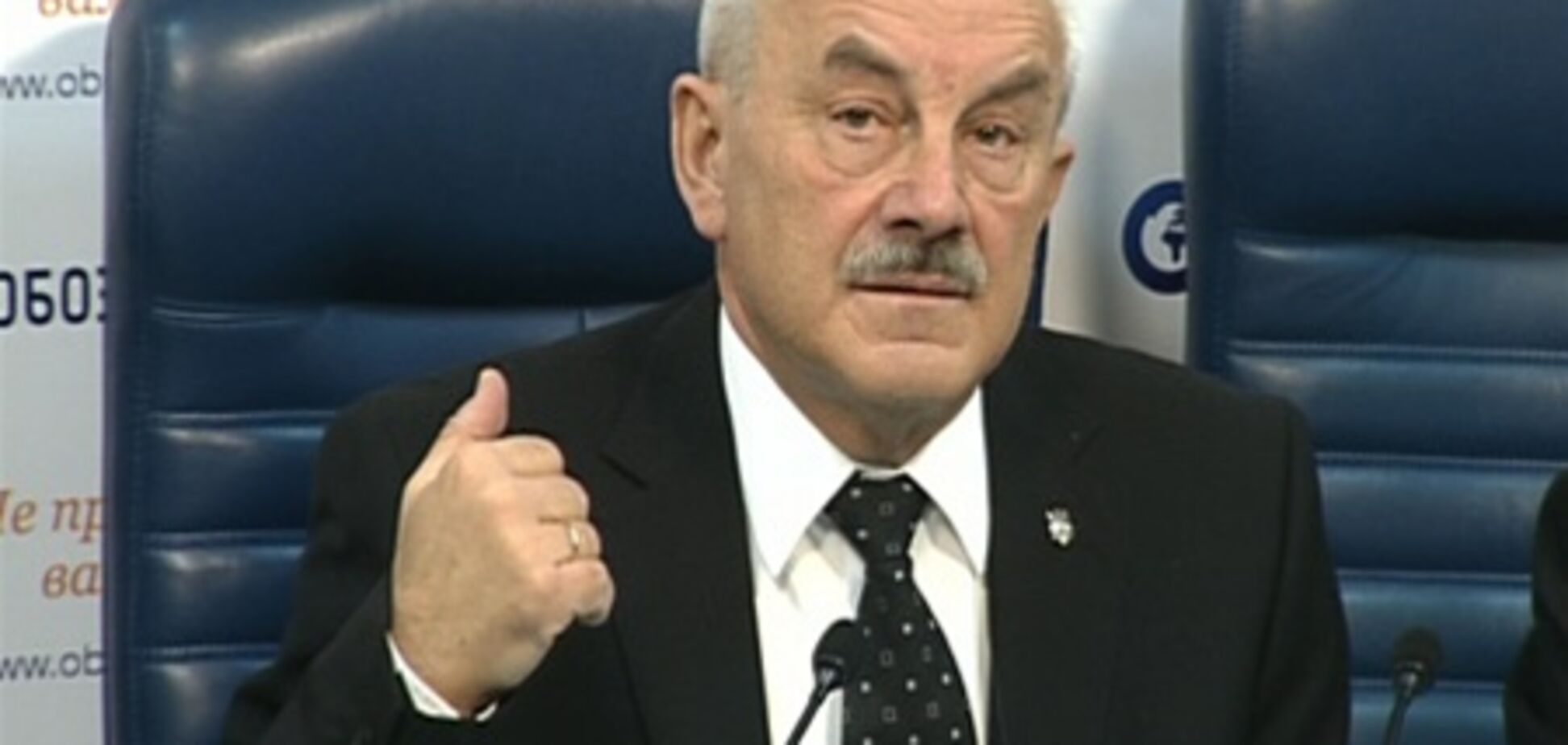 Эксперт: Спрос на доллары – показатель глупости украинцев