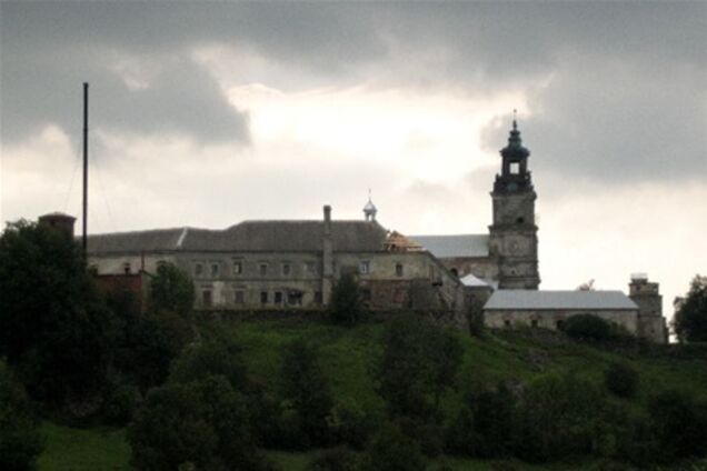 Непогода разрушила монастырь под Львовом