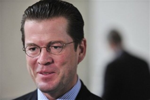 Министр обороны лишился кресла из-за плагиата