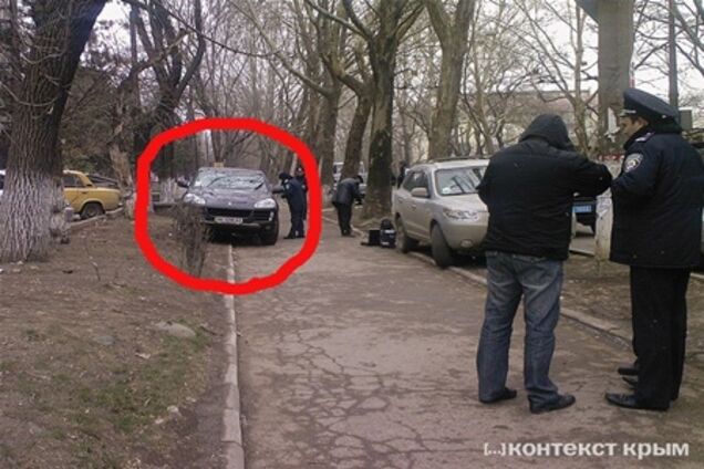 В Симферополе неизвестные среди бела дня отобрали у мужчины крупную сумму денег