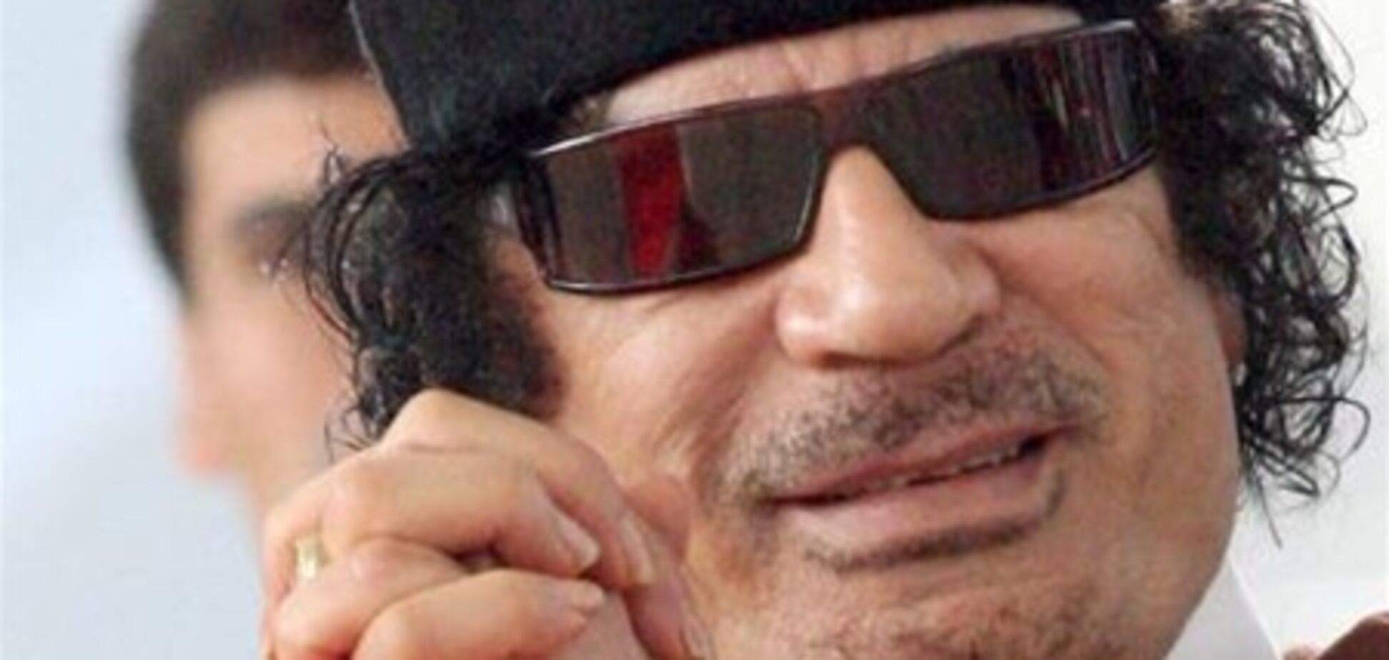 Испания поддерживает отношения с противниками Каддафи