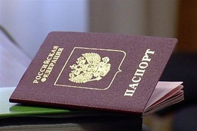 Росіянам дозволили голосувати навіть з простроченими паспортами