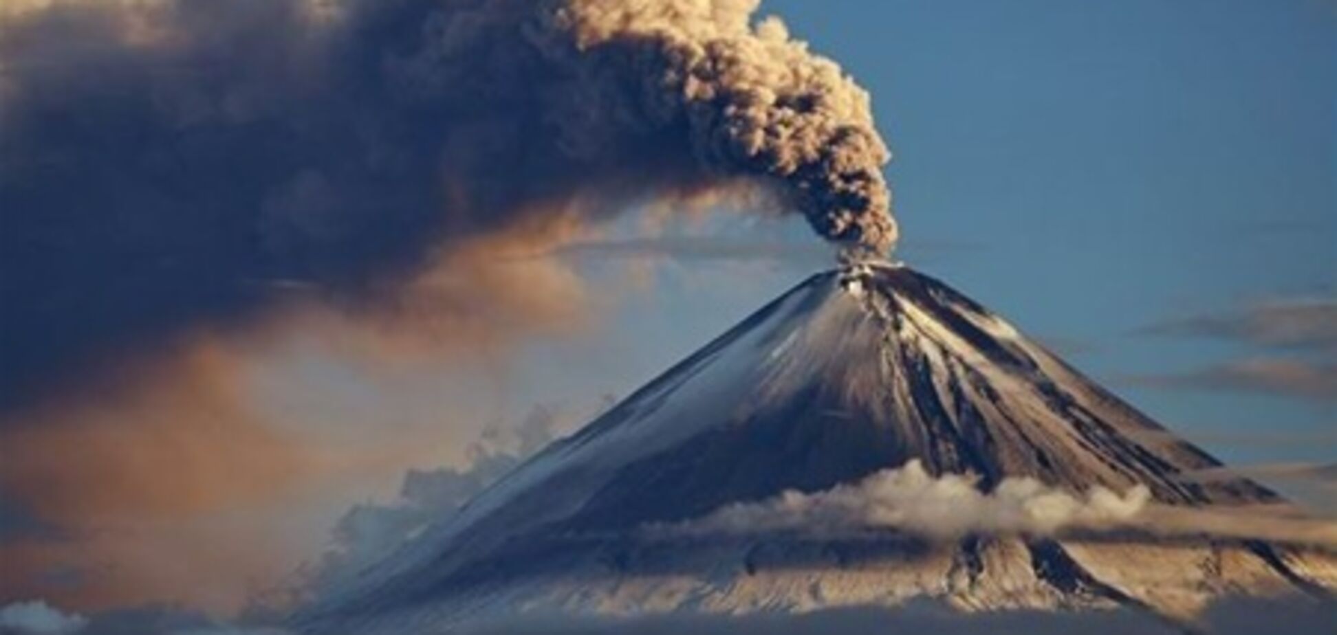 На Камчатці активізувалися відразу три вулкани