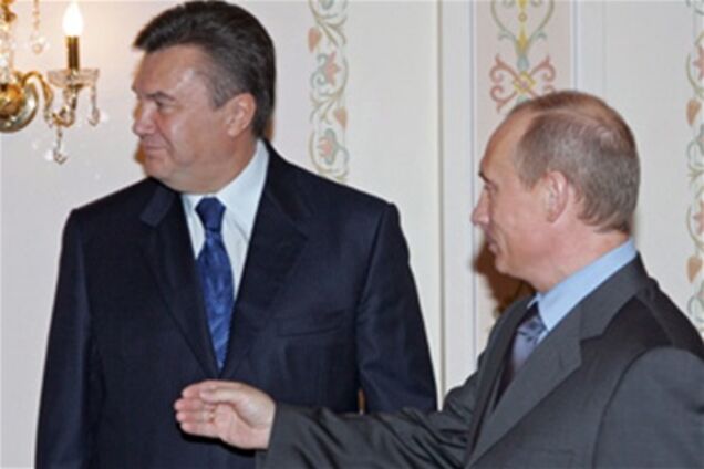 Азаров: Путин и Медведев уважают Януковича