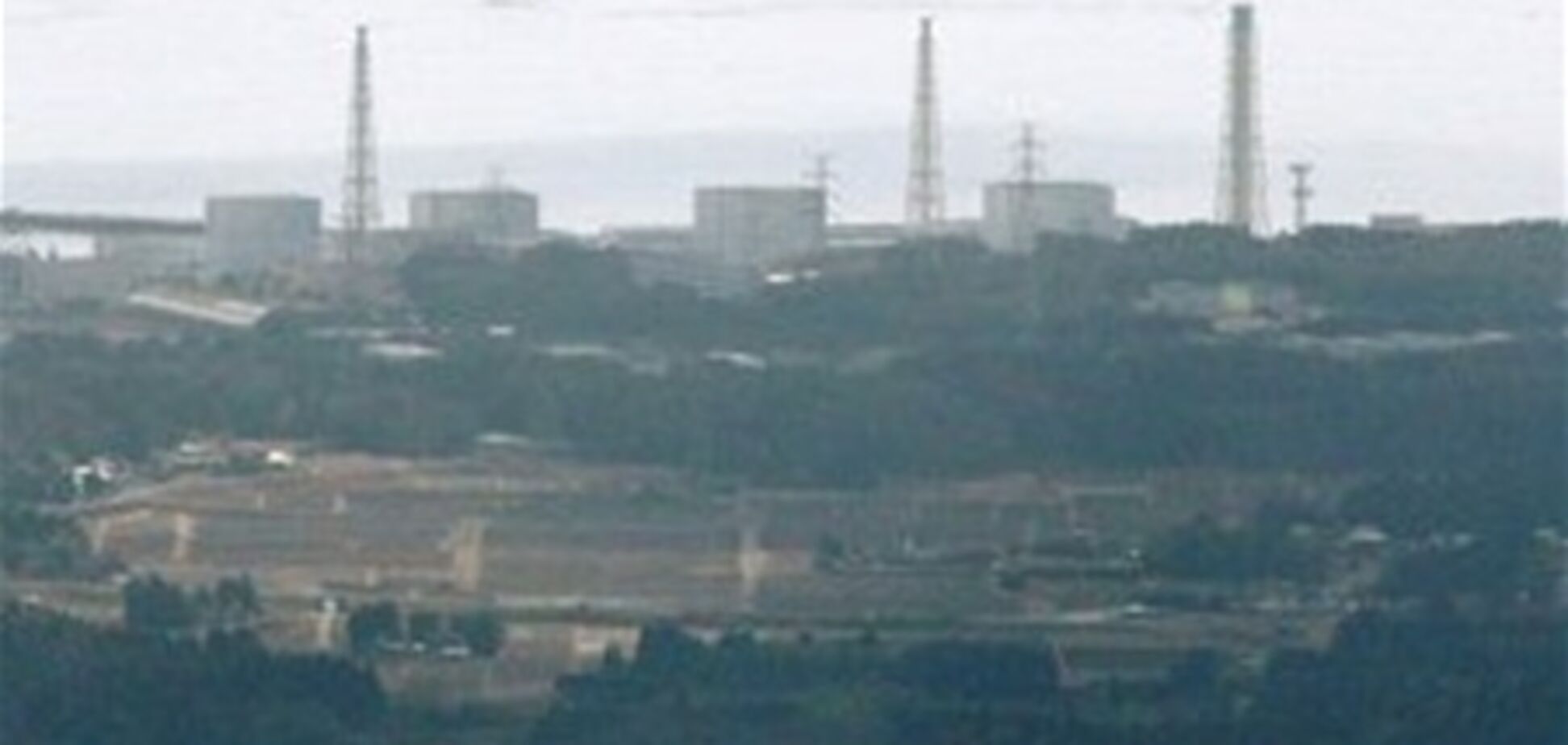 Взрыв на АЭС 'Фукусима-1': стена одного из блоков разрушена