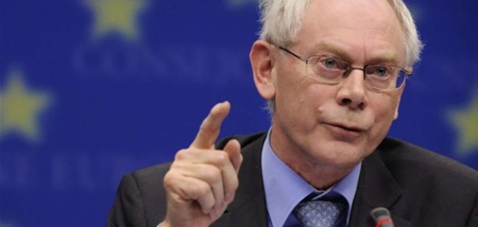 ЕС разрывает связи с Каддафи и признает власть повстанцев