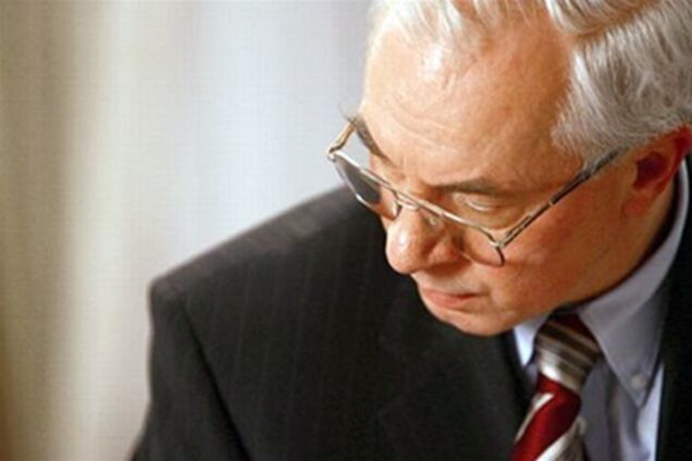 Азаров сказал, когда уйдет в отставку