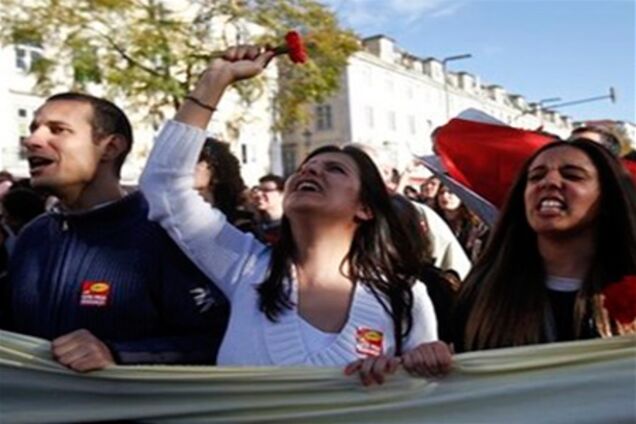 Португальцы требуют от власти побороть безработицу