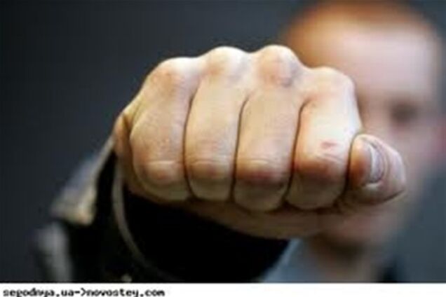 Мужчина на глазах у пятилетнего сына избил досмерти беременную жену