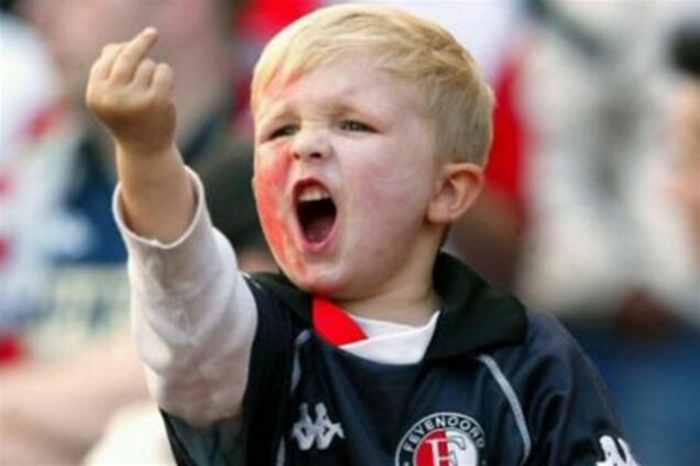 Сербская федерация футбола не справляется с хулиганами