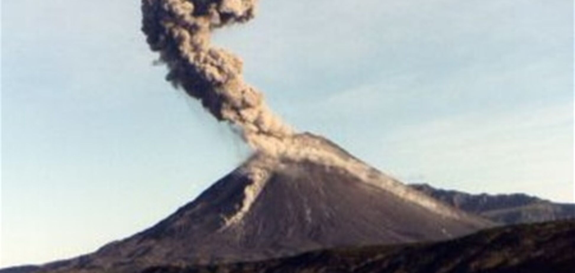 У Японії на додачу до землетрусу прокинувся вулкан Сінмое