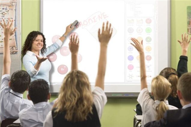 Табачник пообещал всем школам Украины 4G-интернет