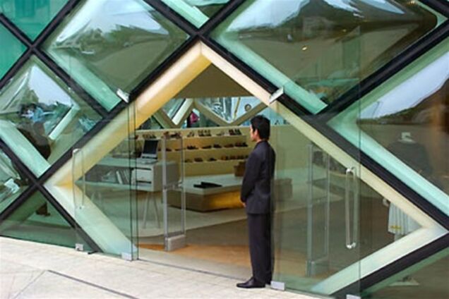 Японский рынок роскоши терпит убытки