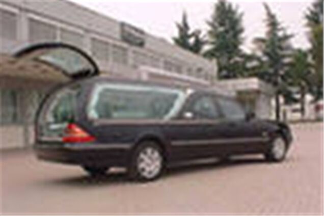 Тепер викрадають і катафалки з трупами