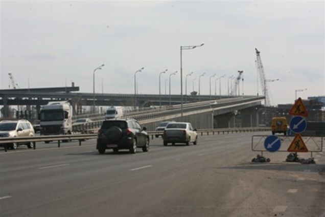 Суперасфальт, служащий в 6 раз дольше, готов для моста Кирпы