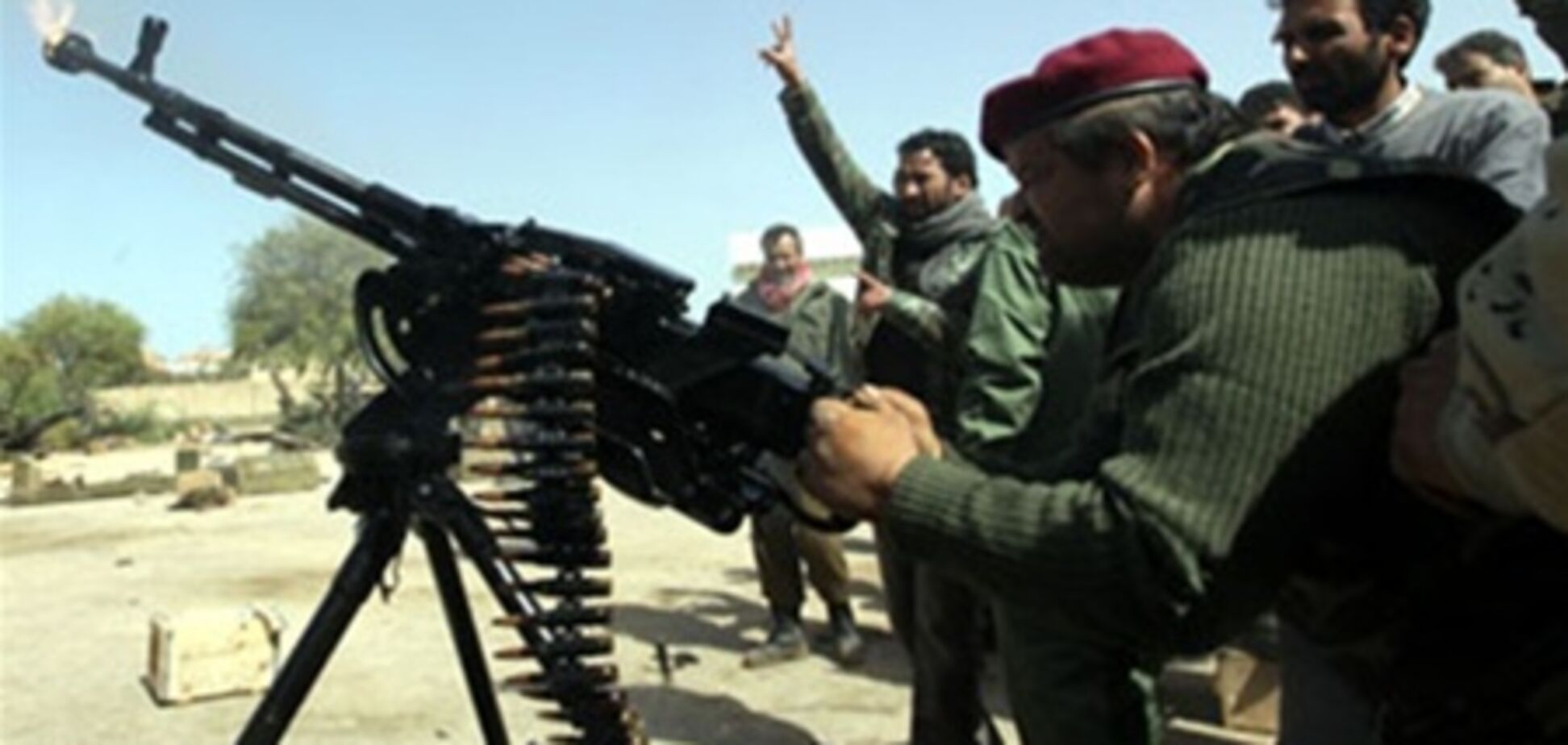 Войска Каддафи обстреляли Бенгази