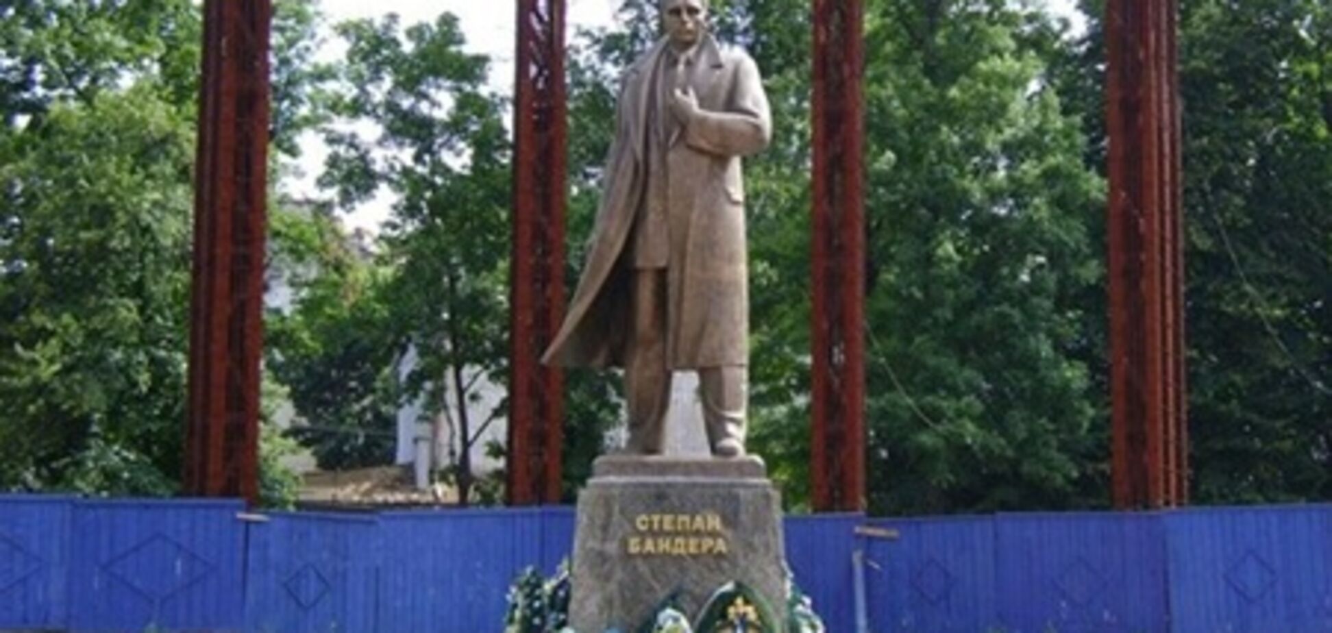 Львів. Партія «Удар» проти добудови пам’ятника Бандері