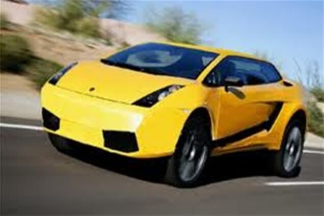 Китаец нанял людей, чтобы уничтожить свой Lamborghini. Видео