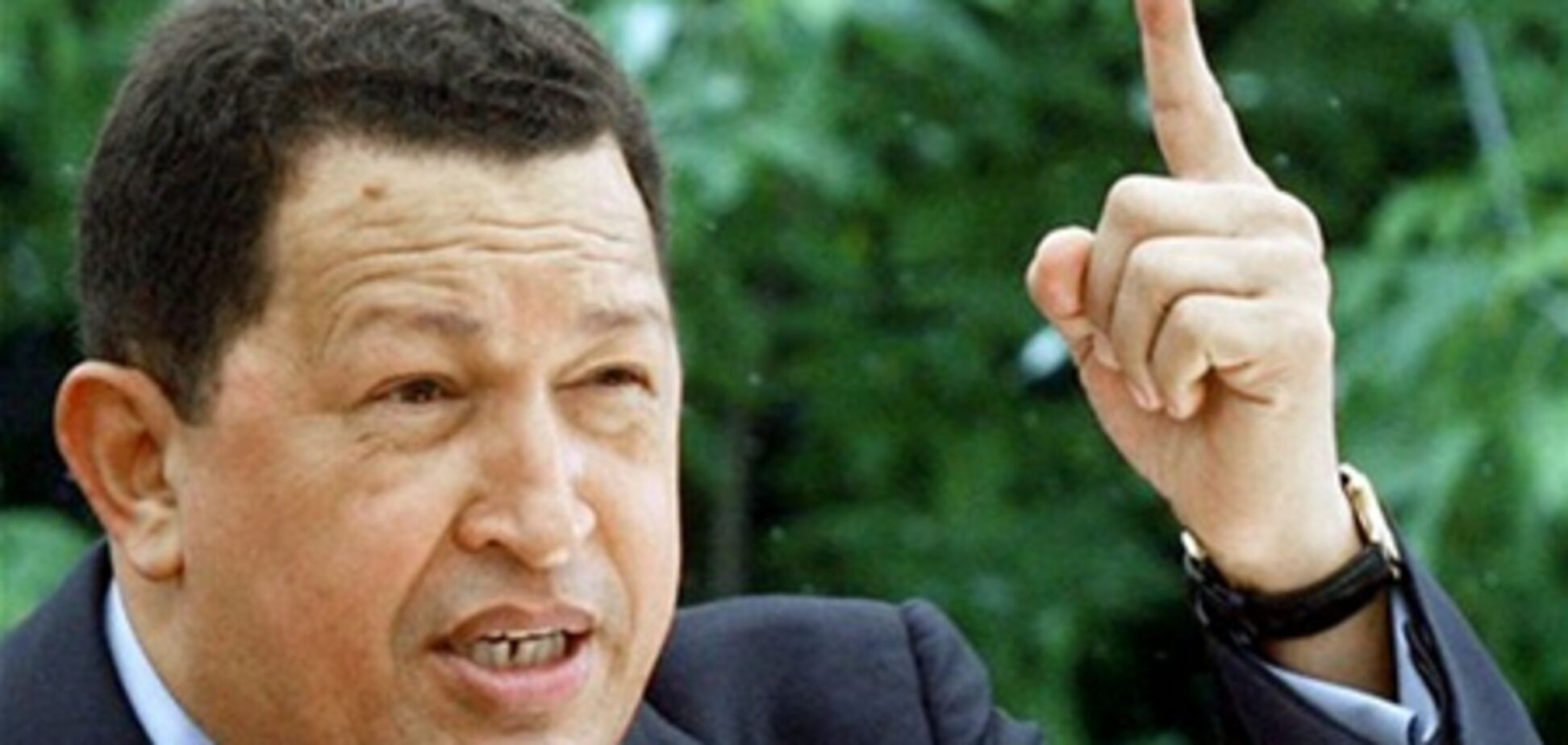 Чавес высказал свое 'фе' силиконовым бюстам