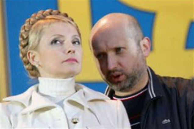 В Україні створюється штучна криза - Турчинов