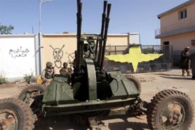 Армия Каддафи поставила оппозиции ультиматум