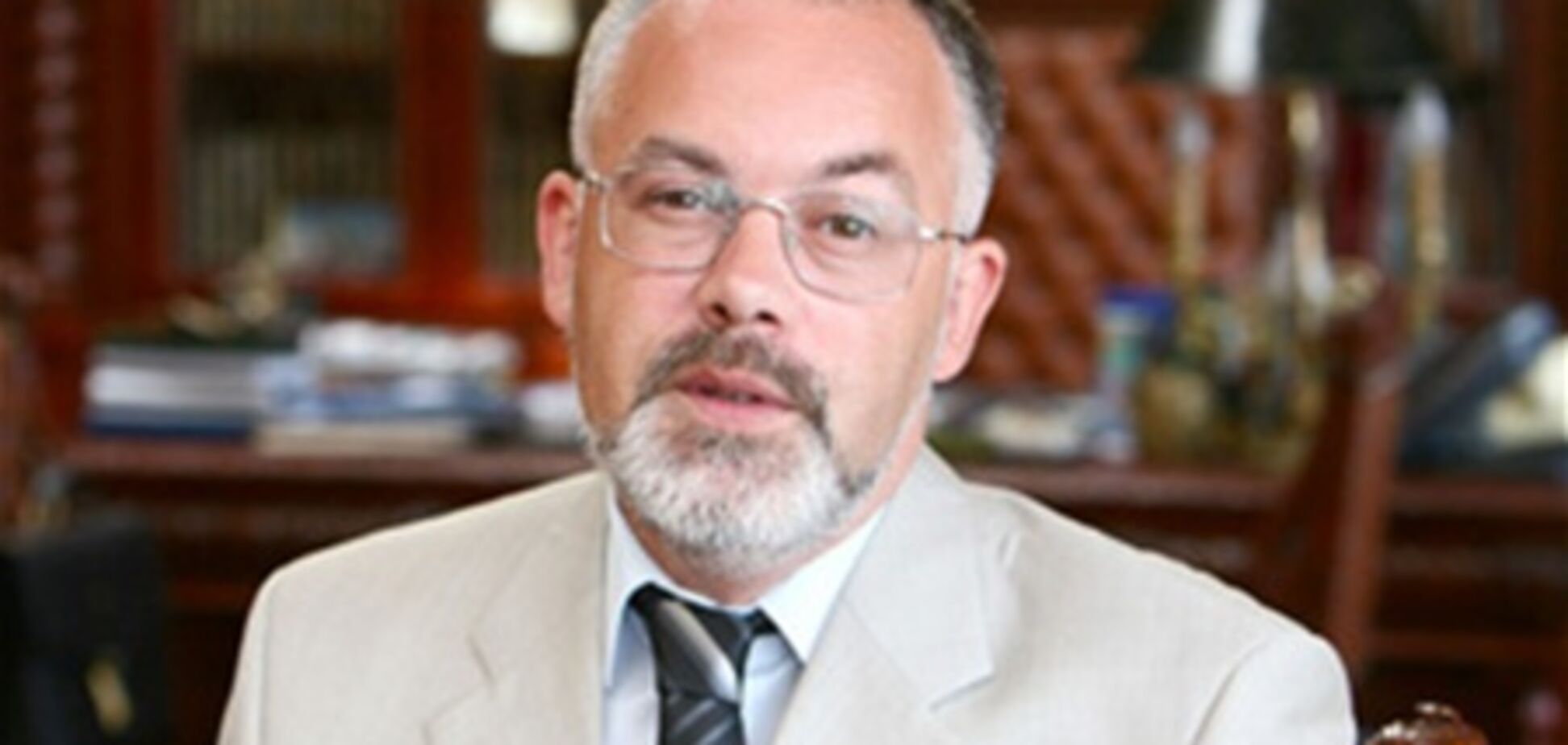 Табачник має намір об'єднати близько 50 українських вузів