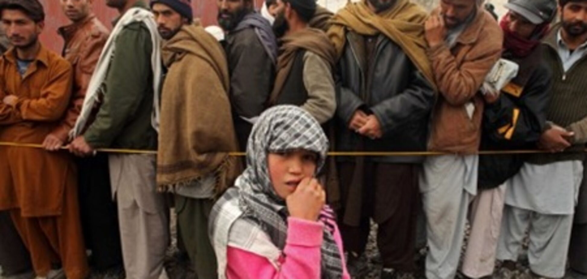 Українських прикордонників звинуватили у побитті біженців