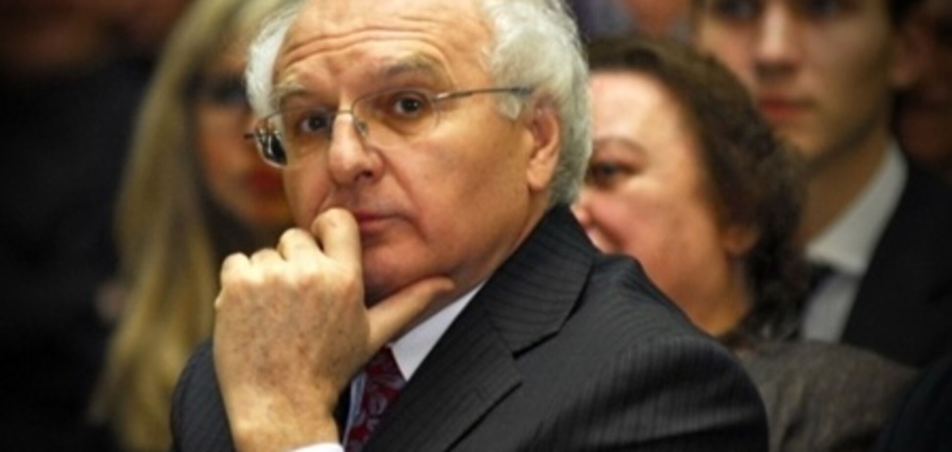 ПР: Табачник и Вакарчук помирились и работают во благо науки