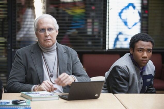 Сериал «Сообщество» продлили на третий сезон