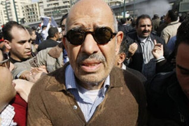 В Каире забросали камнями известного политика