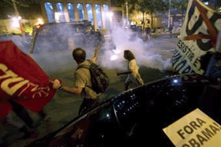 В Бразилии обстреляны демонстранты, недовольные приездом Обамы