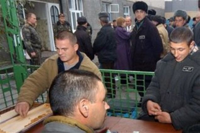 Украинские зеки живут лучше, чем пенсионеры