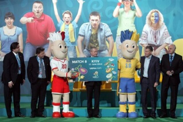 Евро-2012. Болельщиков призвали не медлить с покупкой билетов