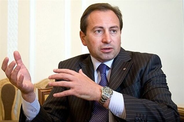 Томенко: Азаров отказывается от полномочий и своего статуса