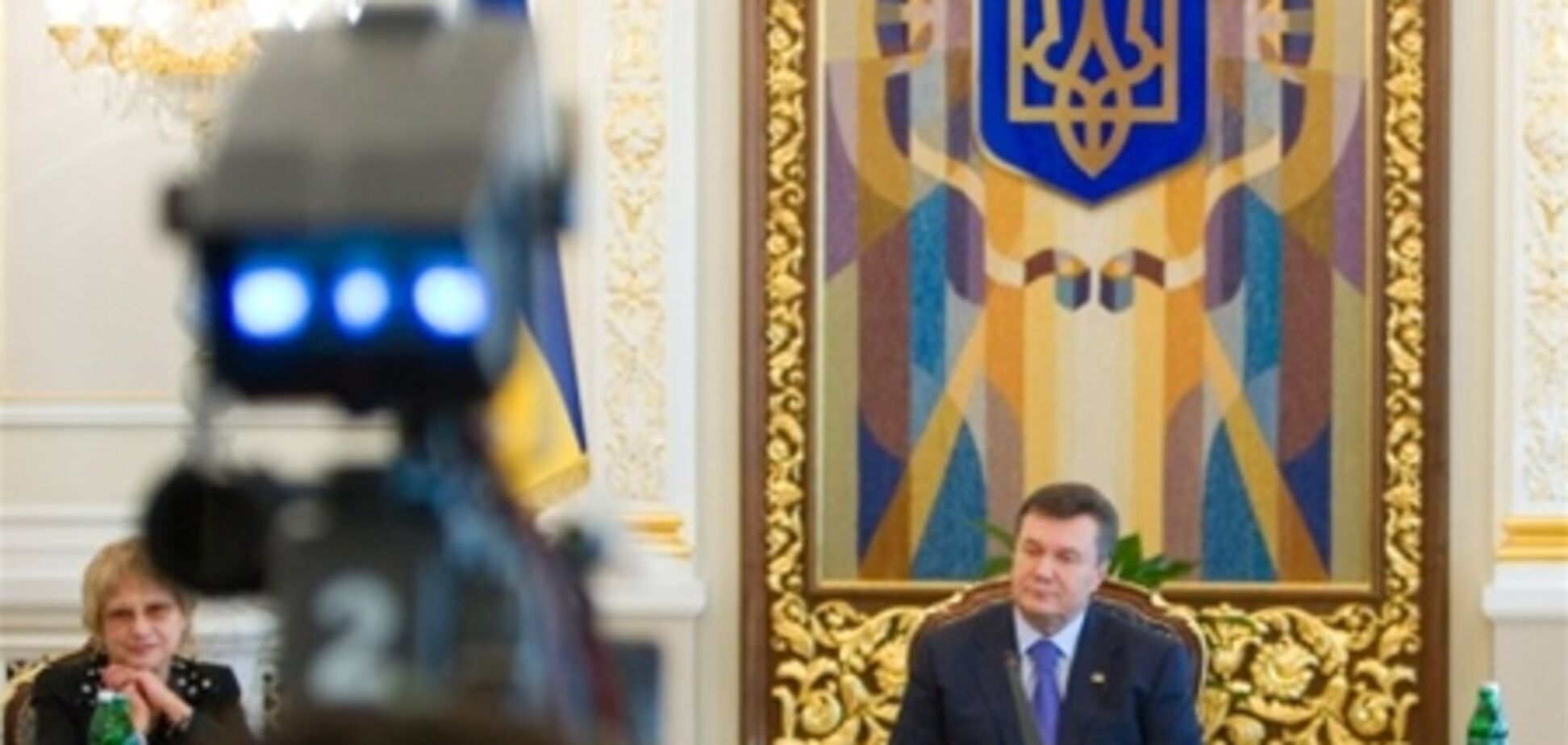 Янукович подписал указ о эвакуации украинцев из Ливии