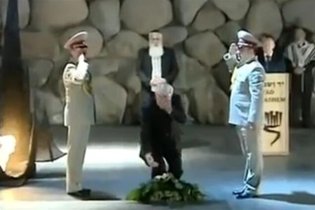 Азарову в Израиле тоже не повезло с возложением венка