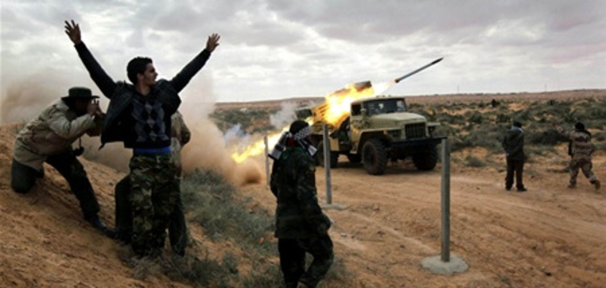 Британия вводит свои войска в Ливию