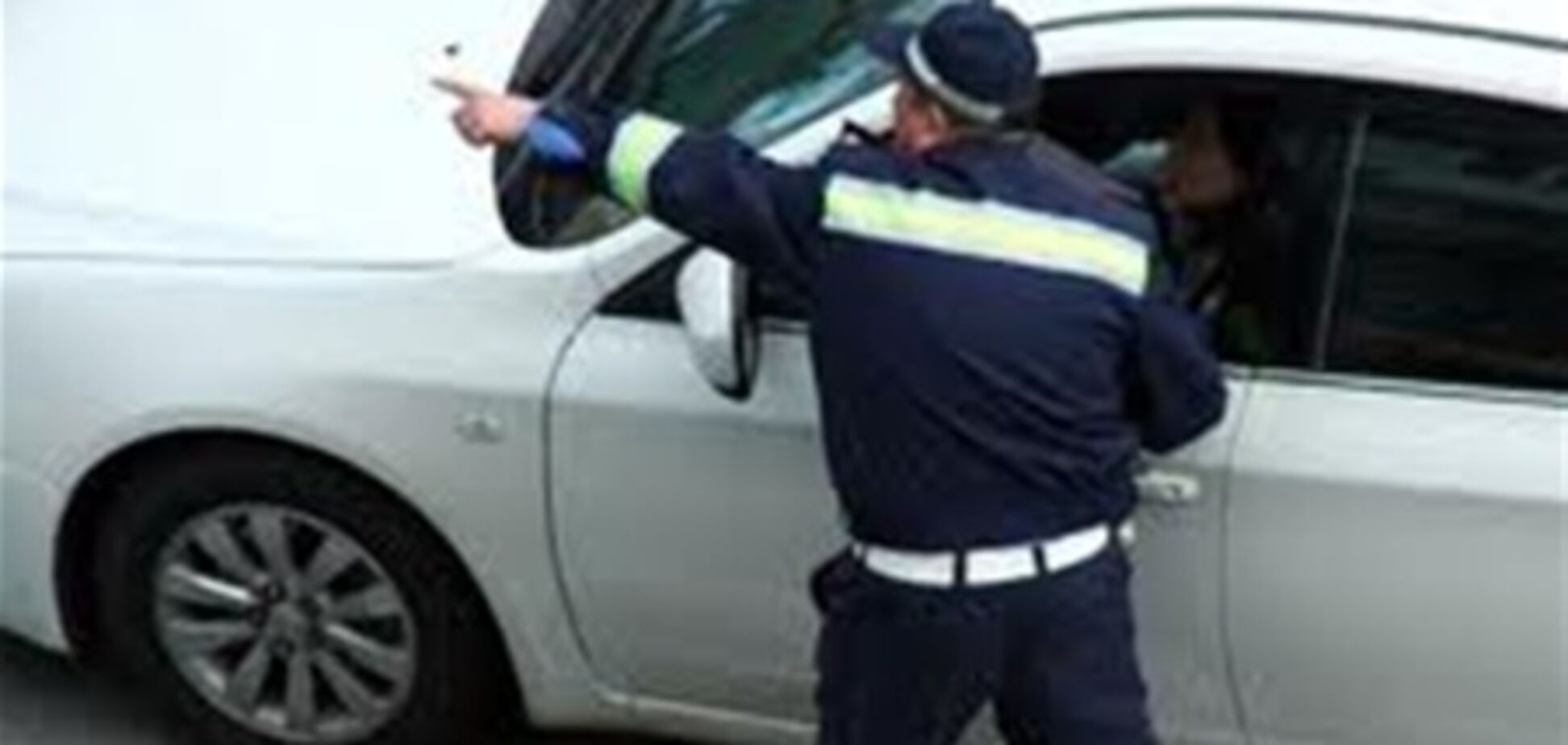 LIVE. Харьковскую ГАИ 'крышуют' бандиты? Видео