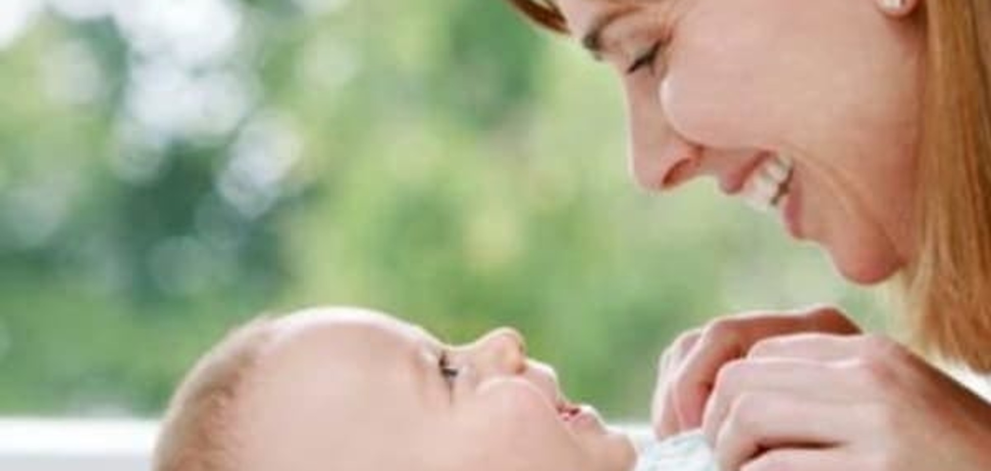 Чем отличается улыбка новорожденного от улыбки годовалого ребёнка?