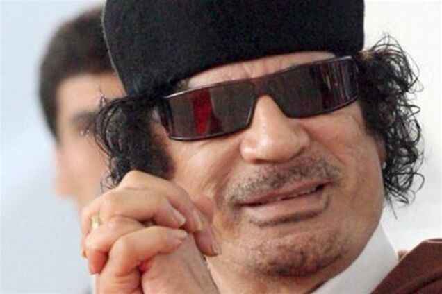 Каддафи прячется в бункере с 40 девственницами