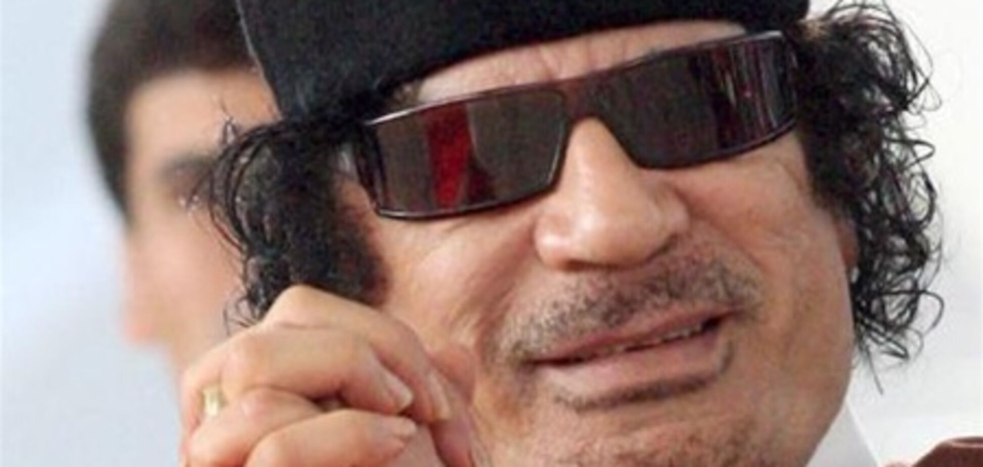 Каддафи прячется в бункере с 40 девственницами