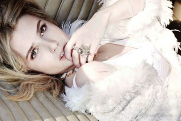 20-летняя Эмма Робертс: сексуальные фото для Elle