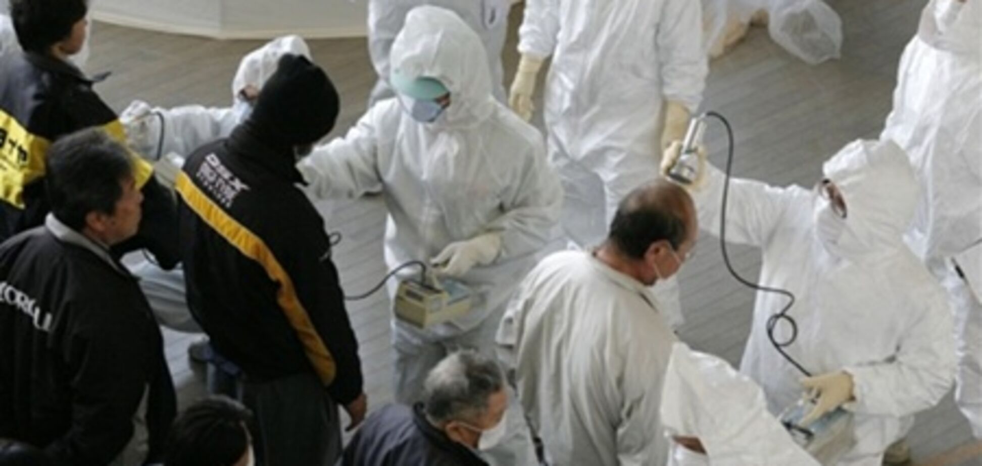 Из-за угрозы радиации в Токио спешно закрыли 25 посольств