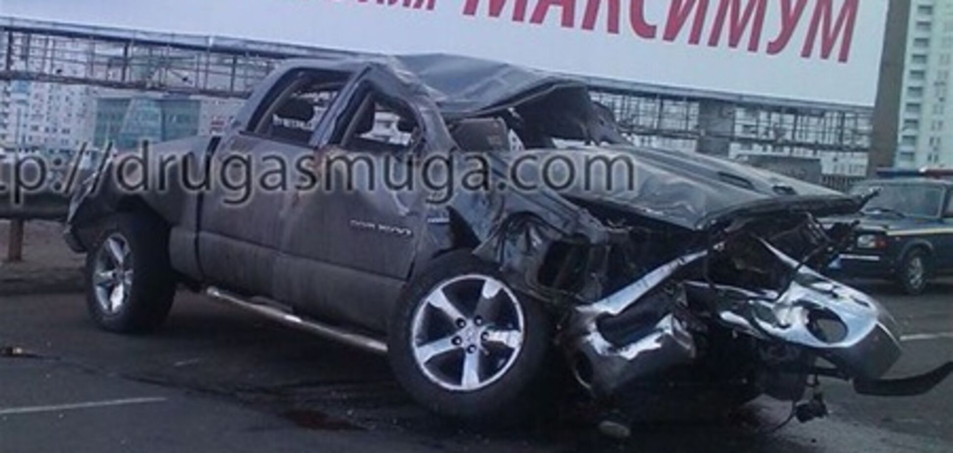 В Киеве работники СТО разбили пикап Dodge - один человек погиб