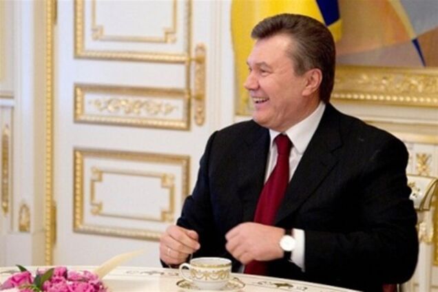 Янукович полетит за границу, несмотря на высокую температуру