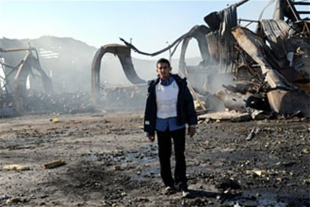 Ливию бомбят, взрывы в Триполи. Клинтон дает Каддафи советы