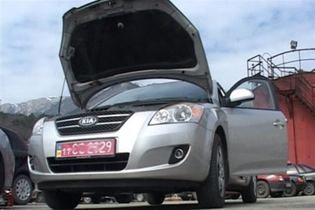 В Крыму задержали автомобильных мошенников