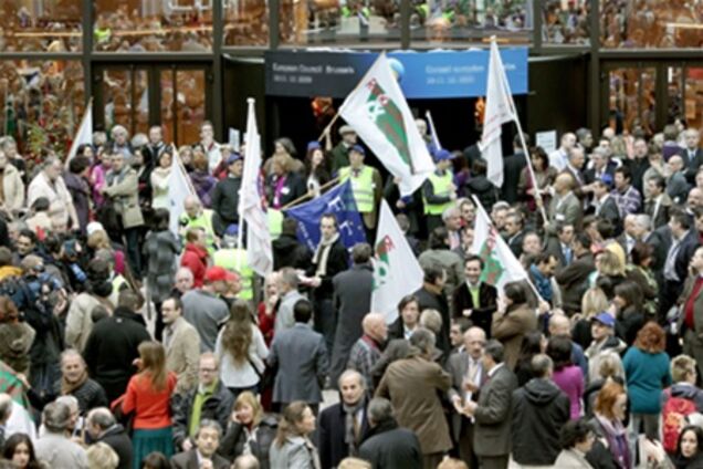 Профспілки проводять у Брюсселі масові маніфестації